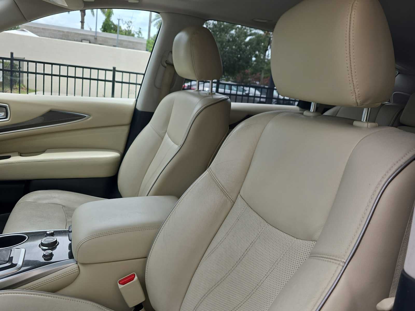 2017 INFINITI QX60 AWD