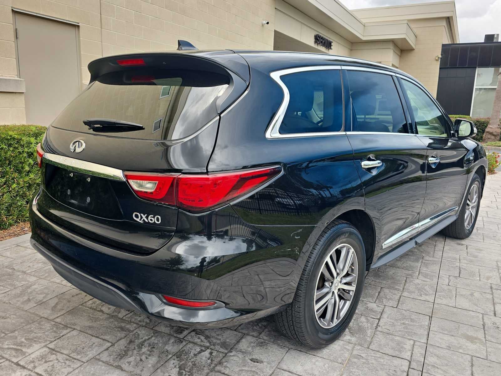 2017 INFINITI QX60 AWD