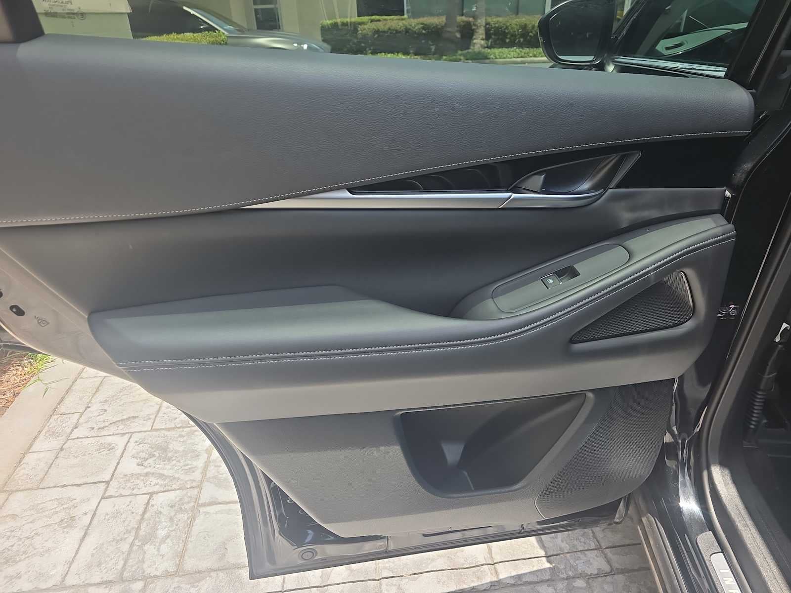 2023 INFINITI QX60 PURE