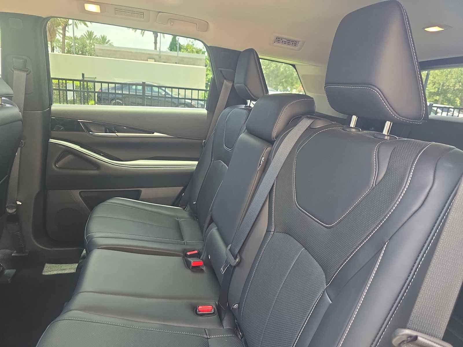 2023 INFINITI QX60 PURE