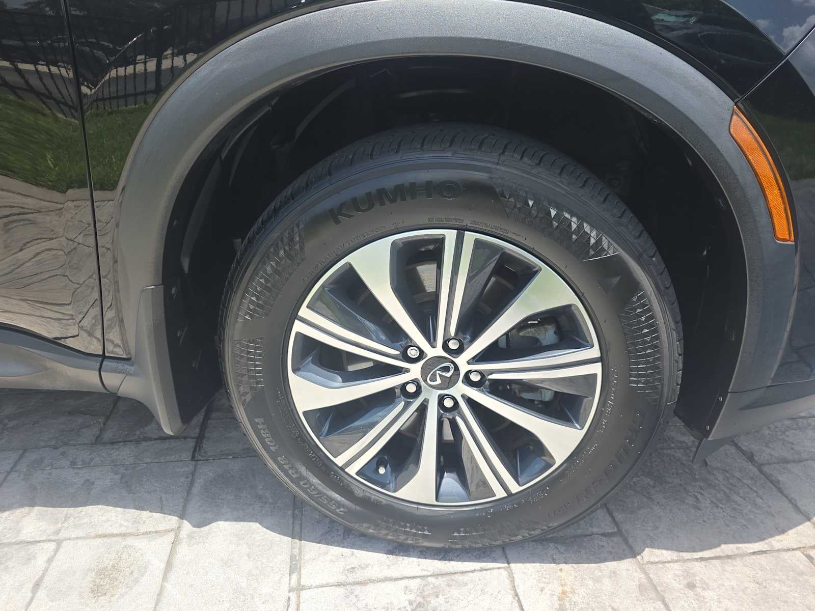 2023 INFINITI QX60 PURE