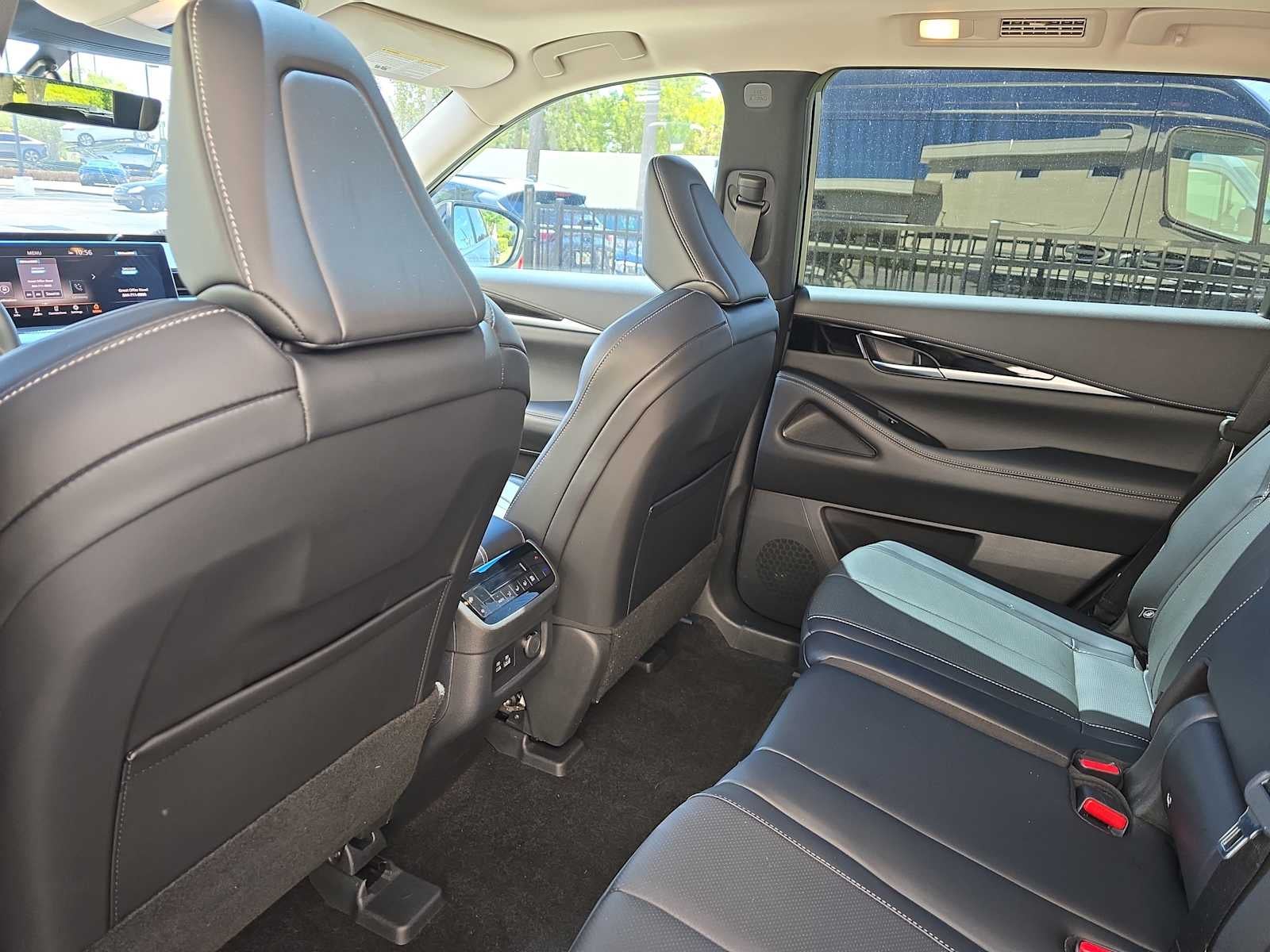 2024 INFINITI QX60 PURE