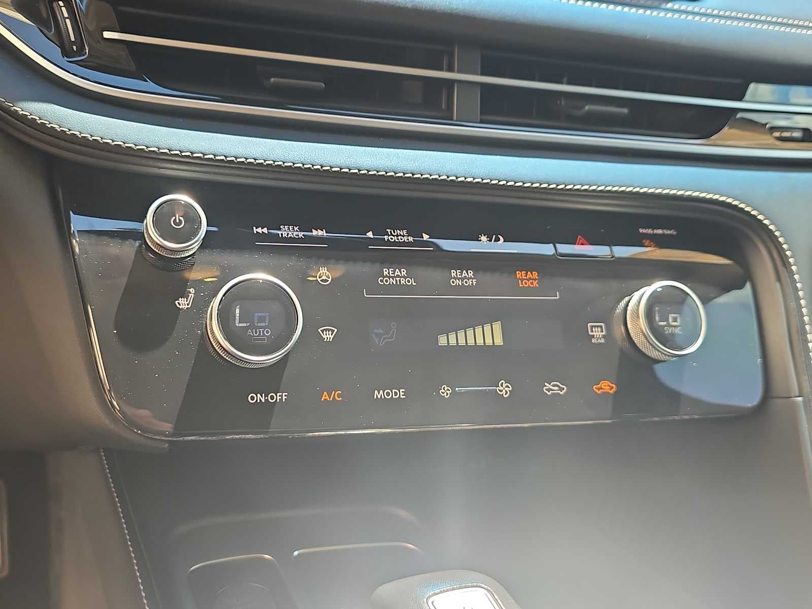 2023 INFINITI QX60 PURE