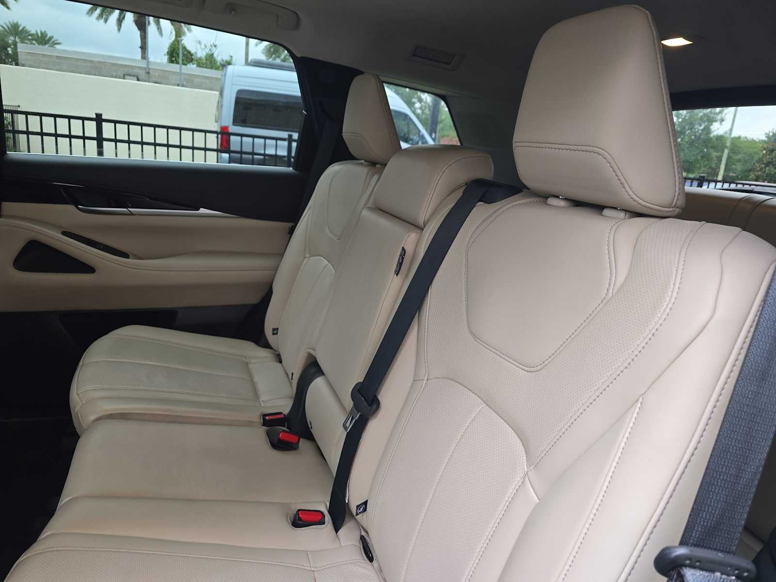 2023 INFINITI QX60 PURE