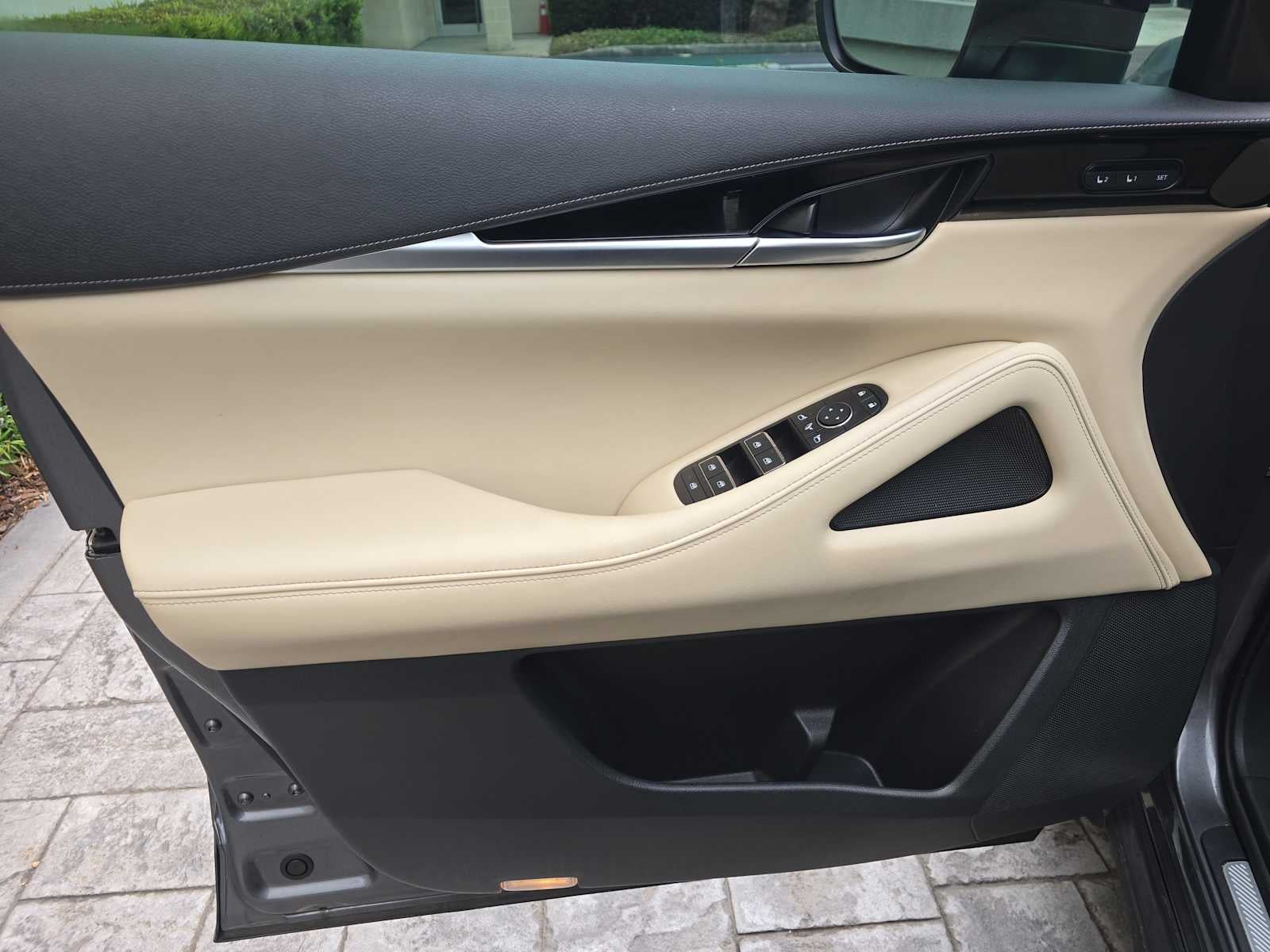 2023 INFINITI QX60 PURE