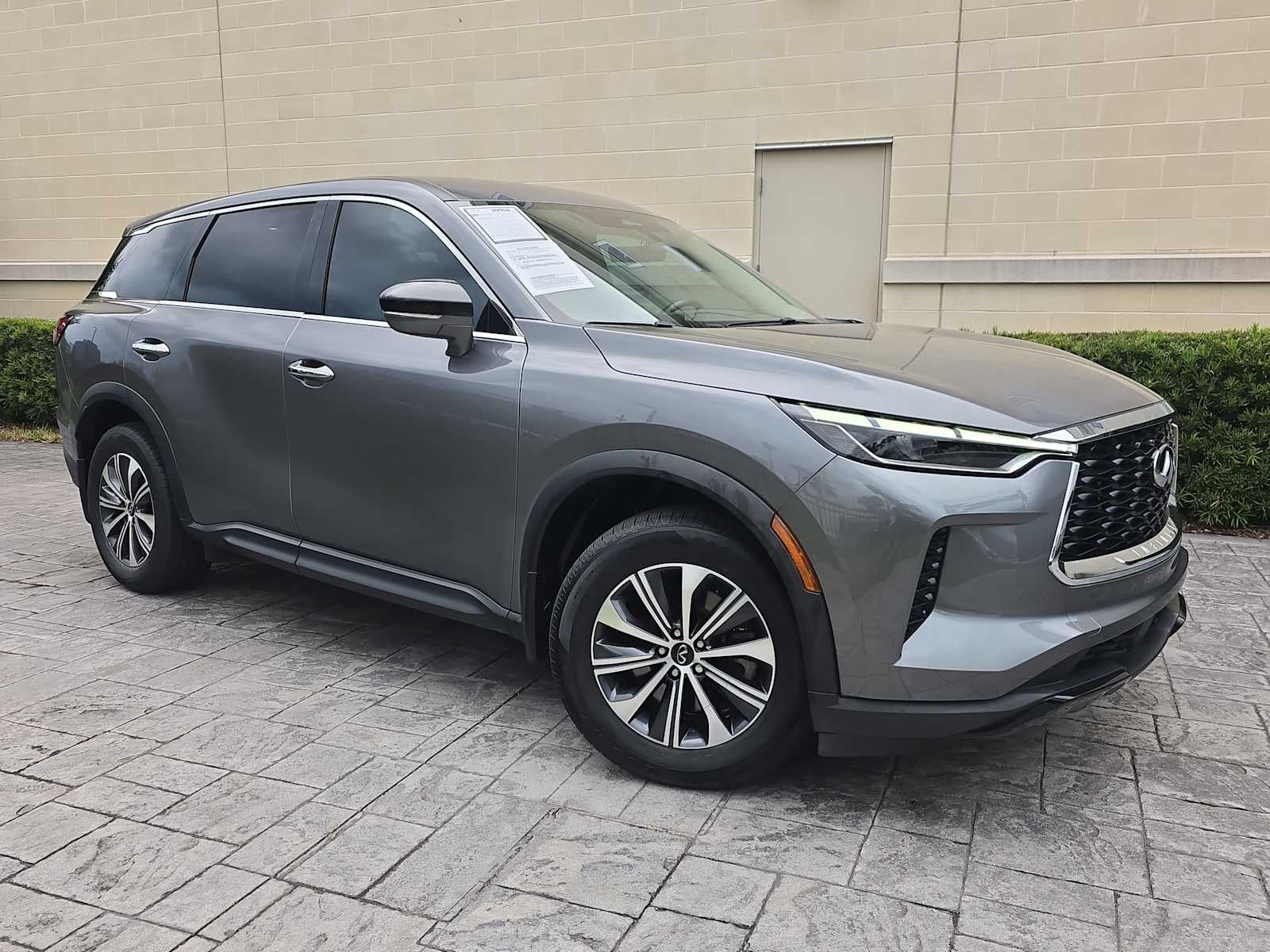 2023 INFINITI QX60 PURE