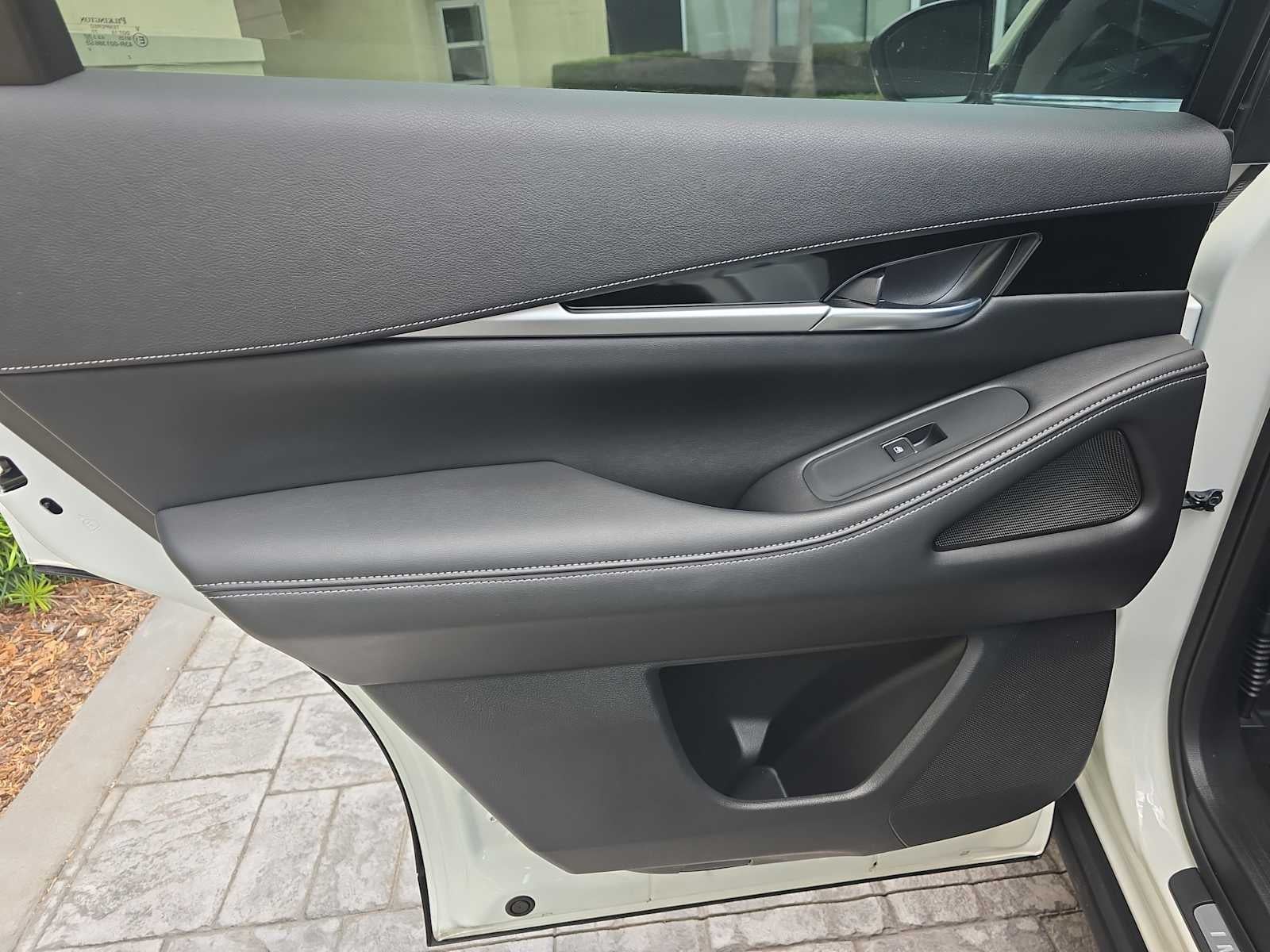 2024 INFINITI QX60 PURE