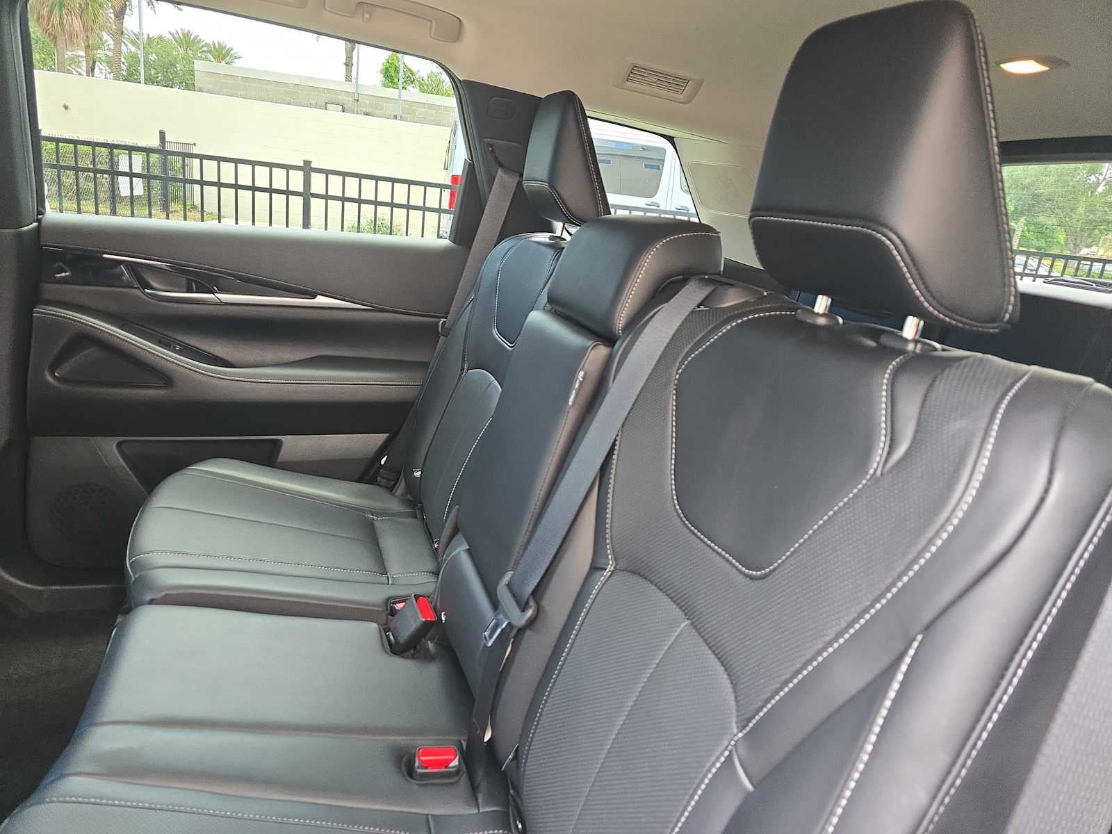2024 INFINITI QX60 PURE