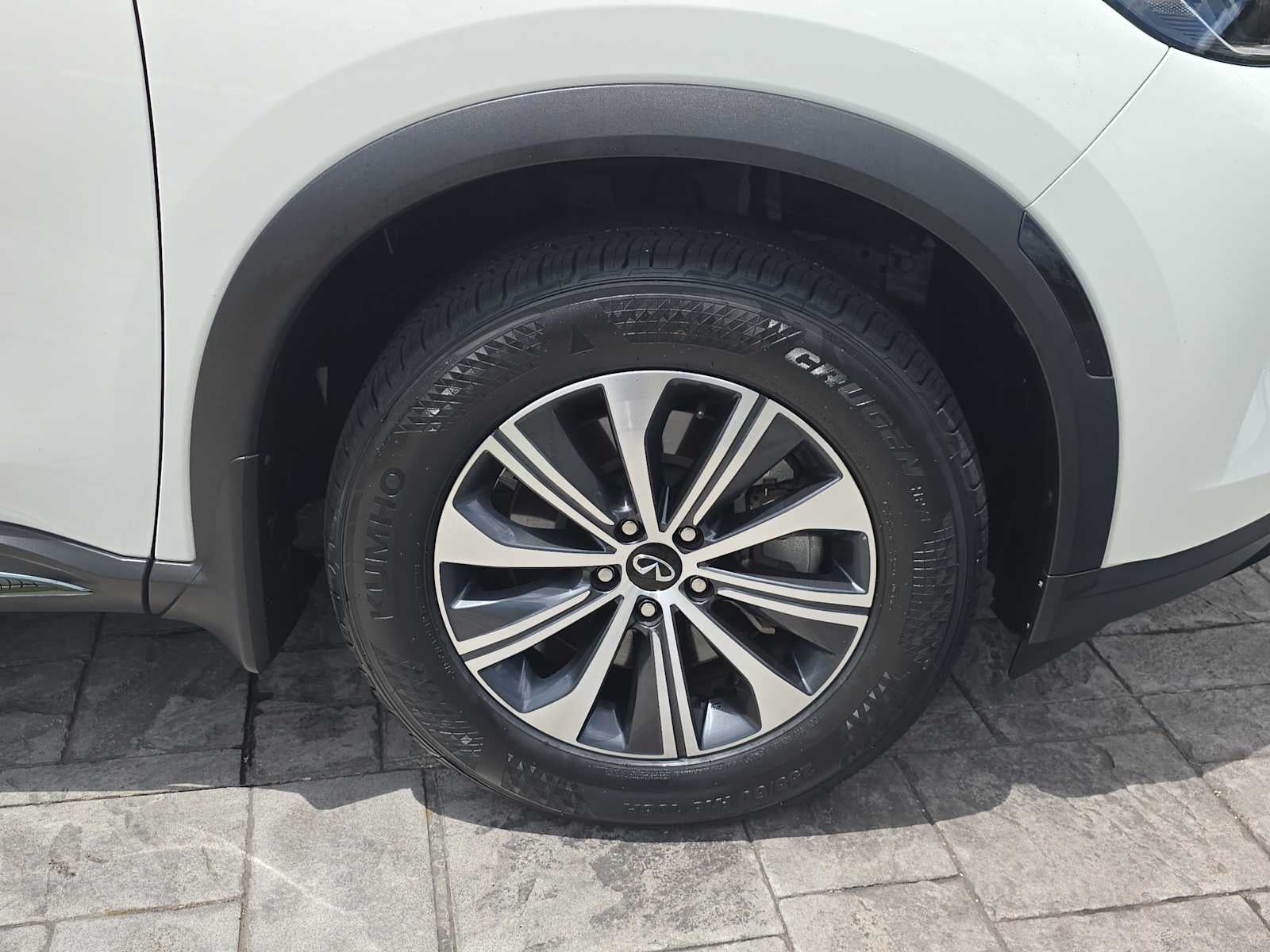 2024 INFINITI QX60 PURE