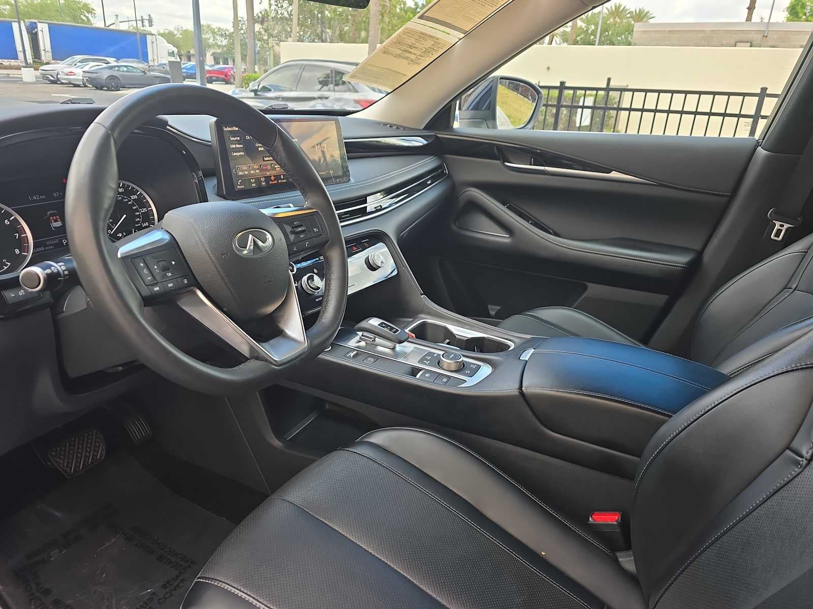2023 INFINITI QX60 PURE