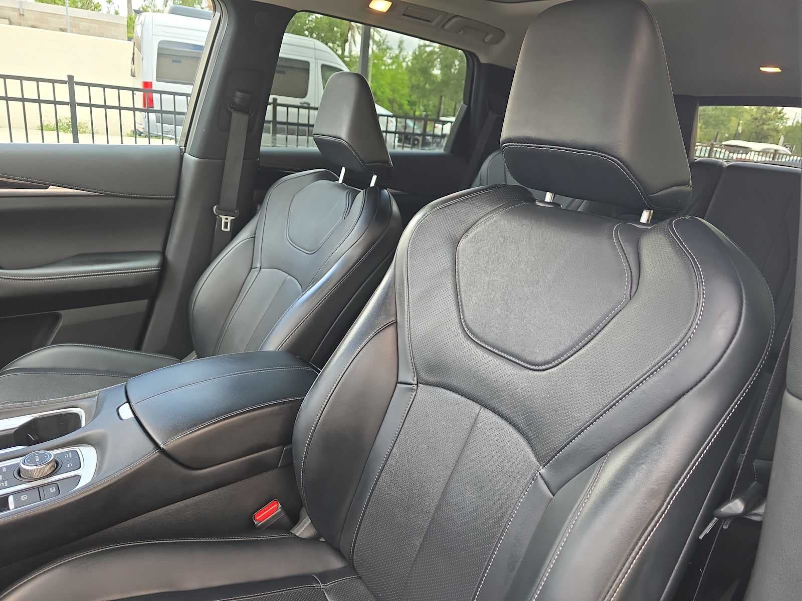 2023 INFINITI QX60 PURE