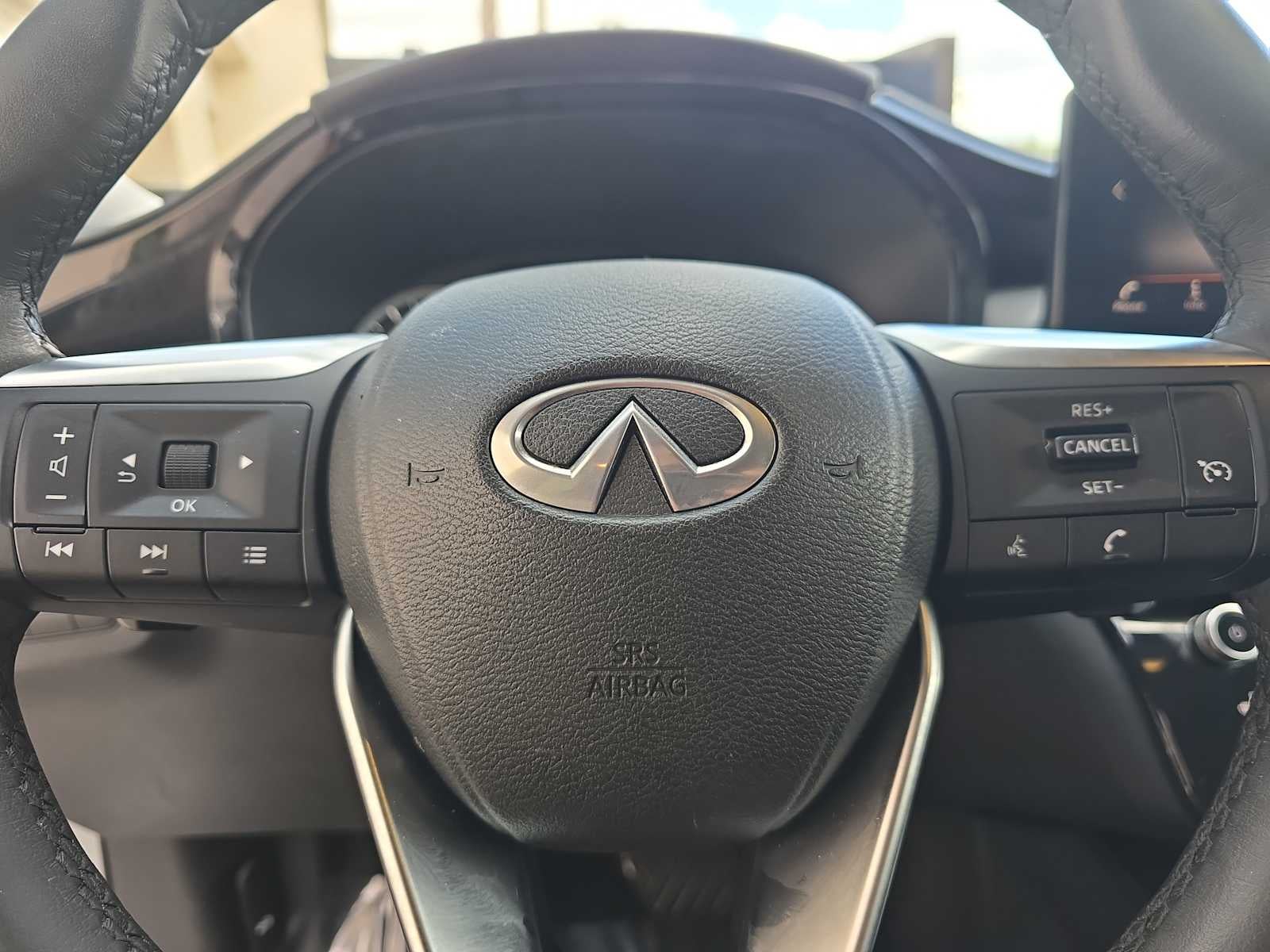2023 INFINITI QX60 PURE