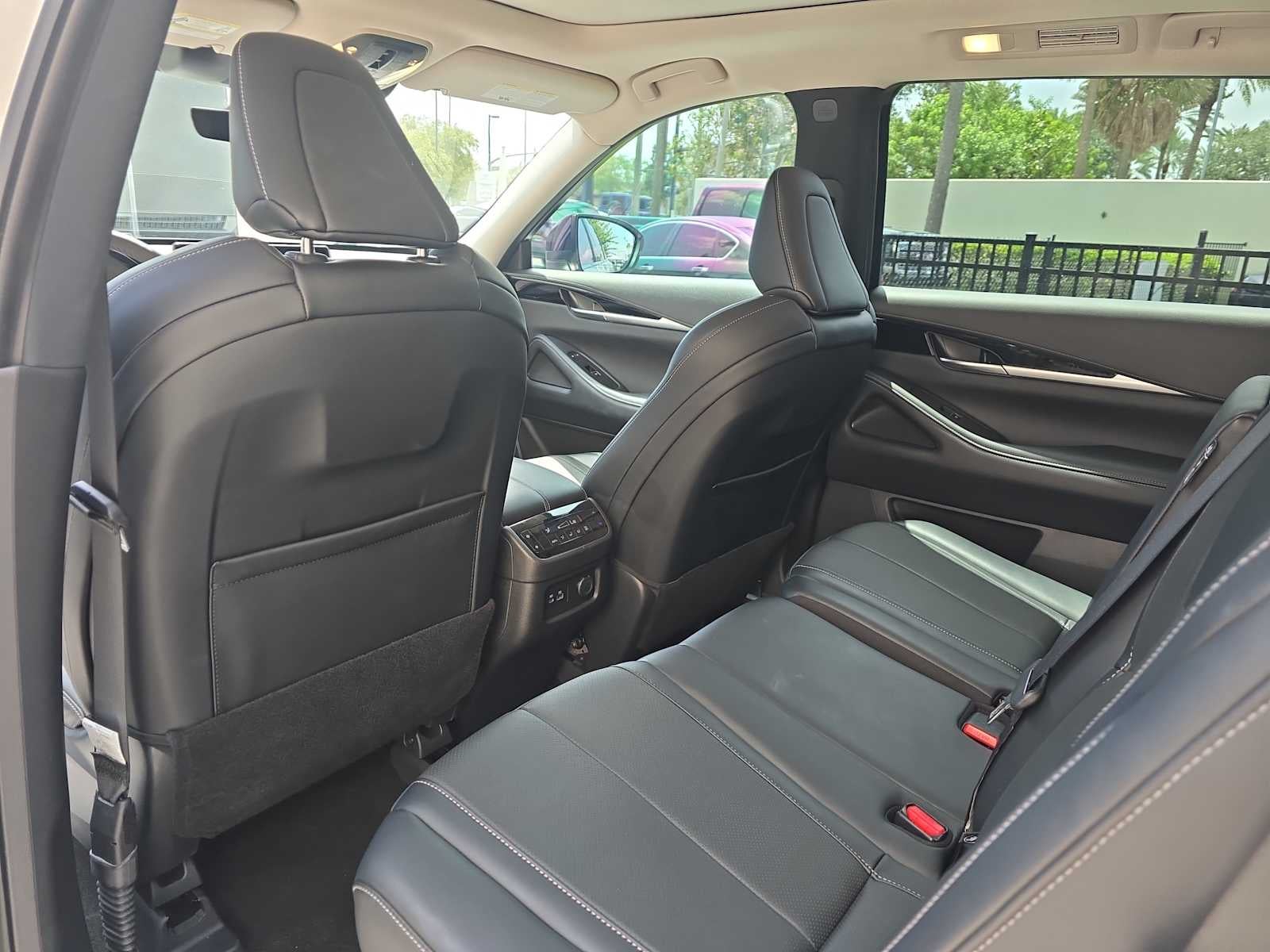 2023 INFINITI QX60 PURE