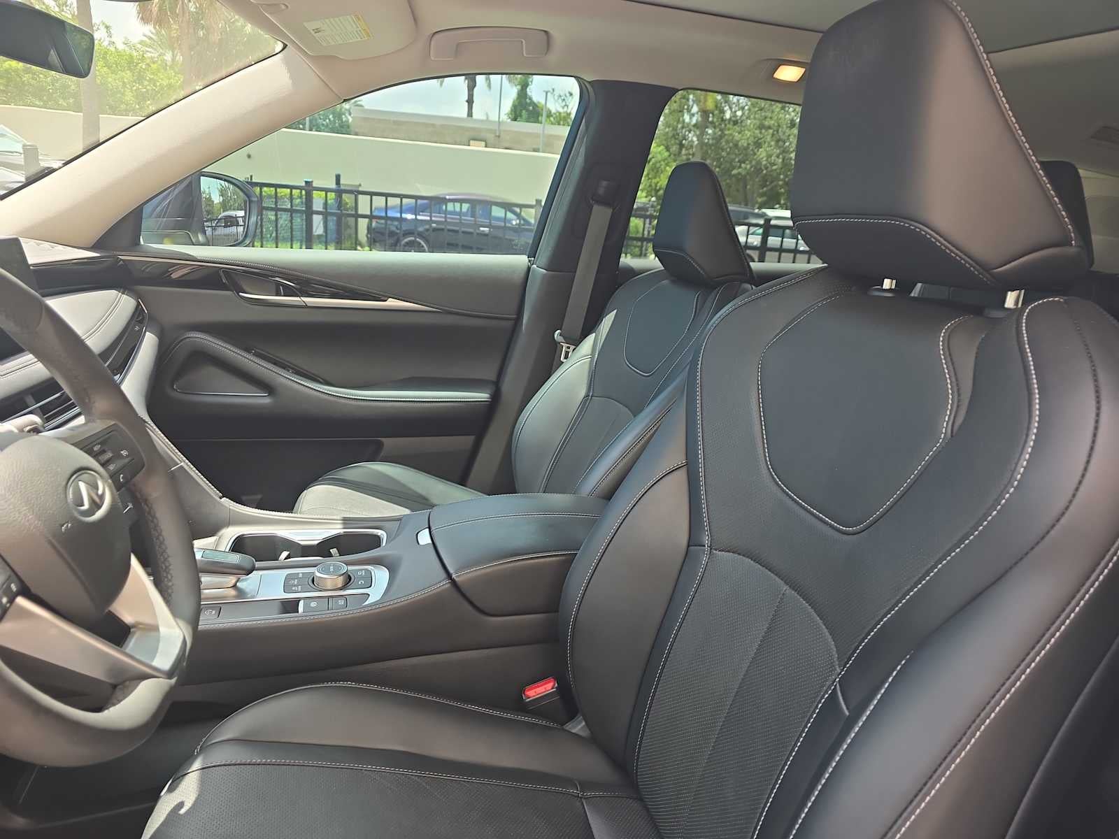 2023 INFINITI QX60 PURE