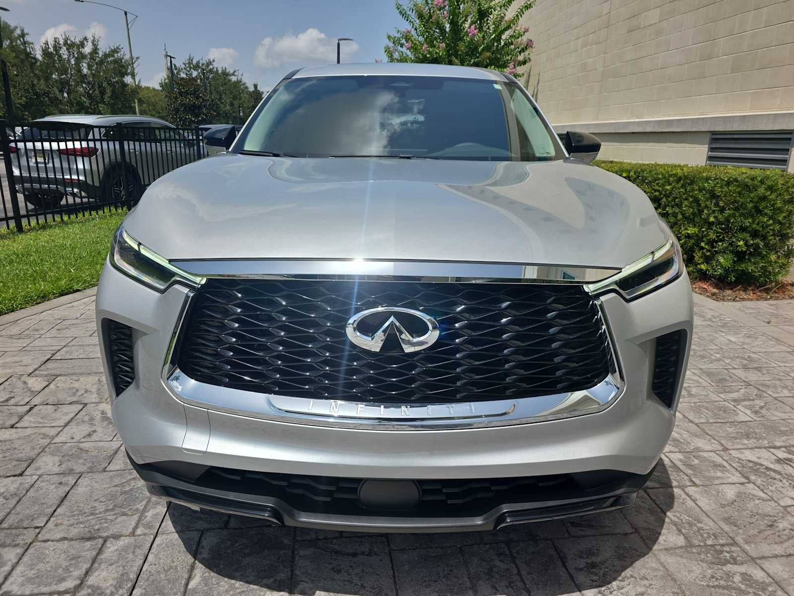 2023 INFINITI QX60 PURE