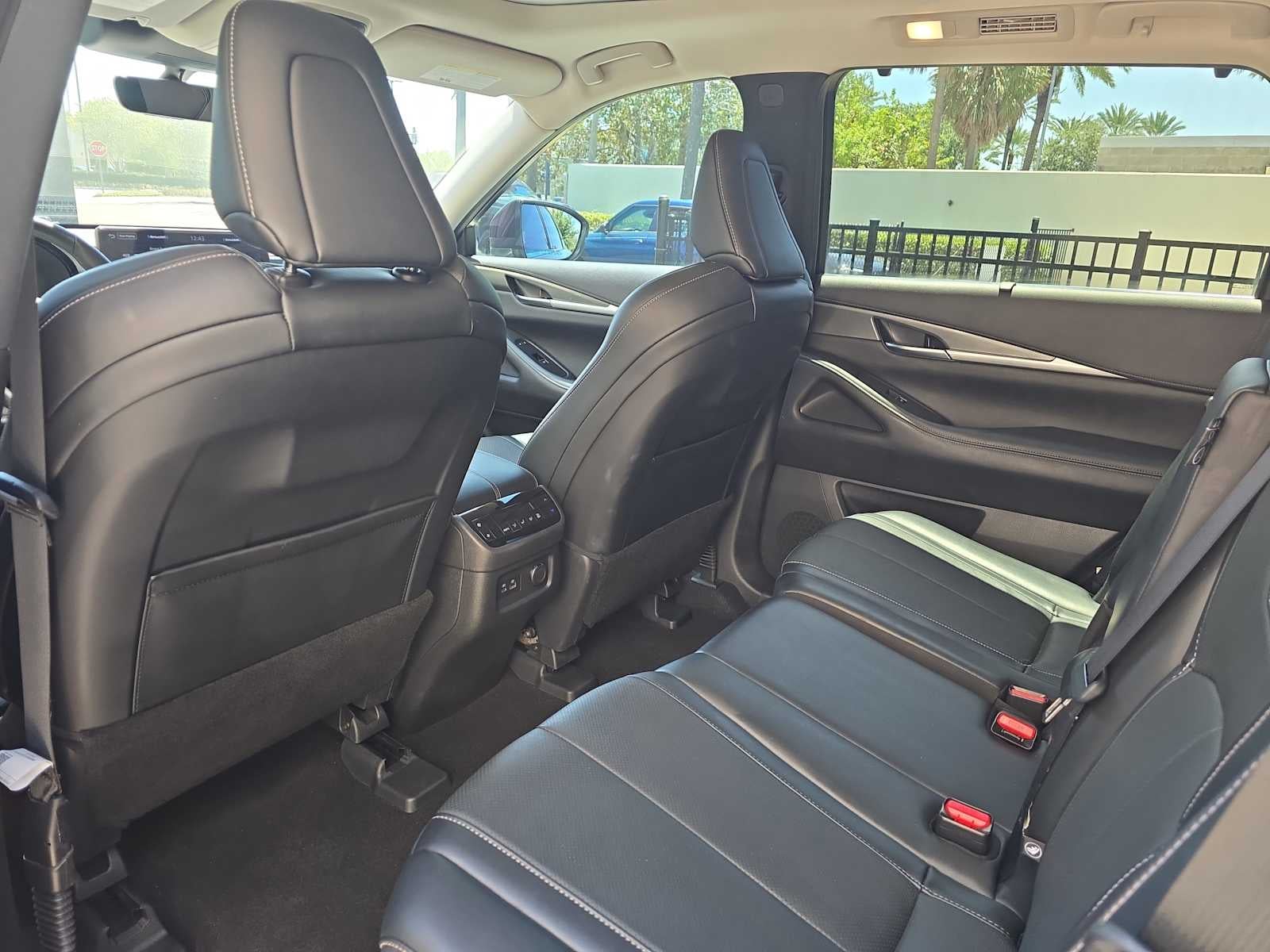 2023 INFINITI QX60 LUXE