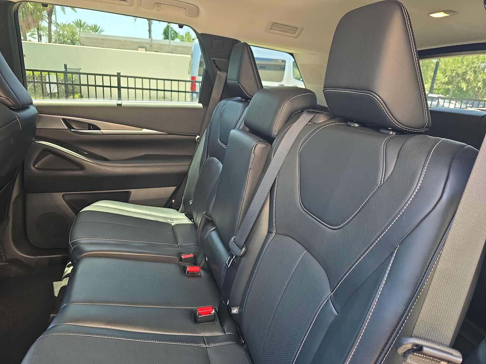 2023 INFINITI QX60 LUXE