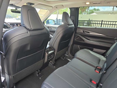 2023 INFINITI QX60 LUXE