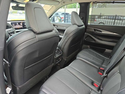 2023 INFINITI QX60 LUXE