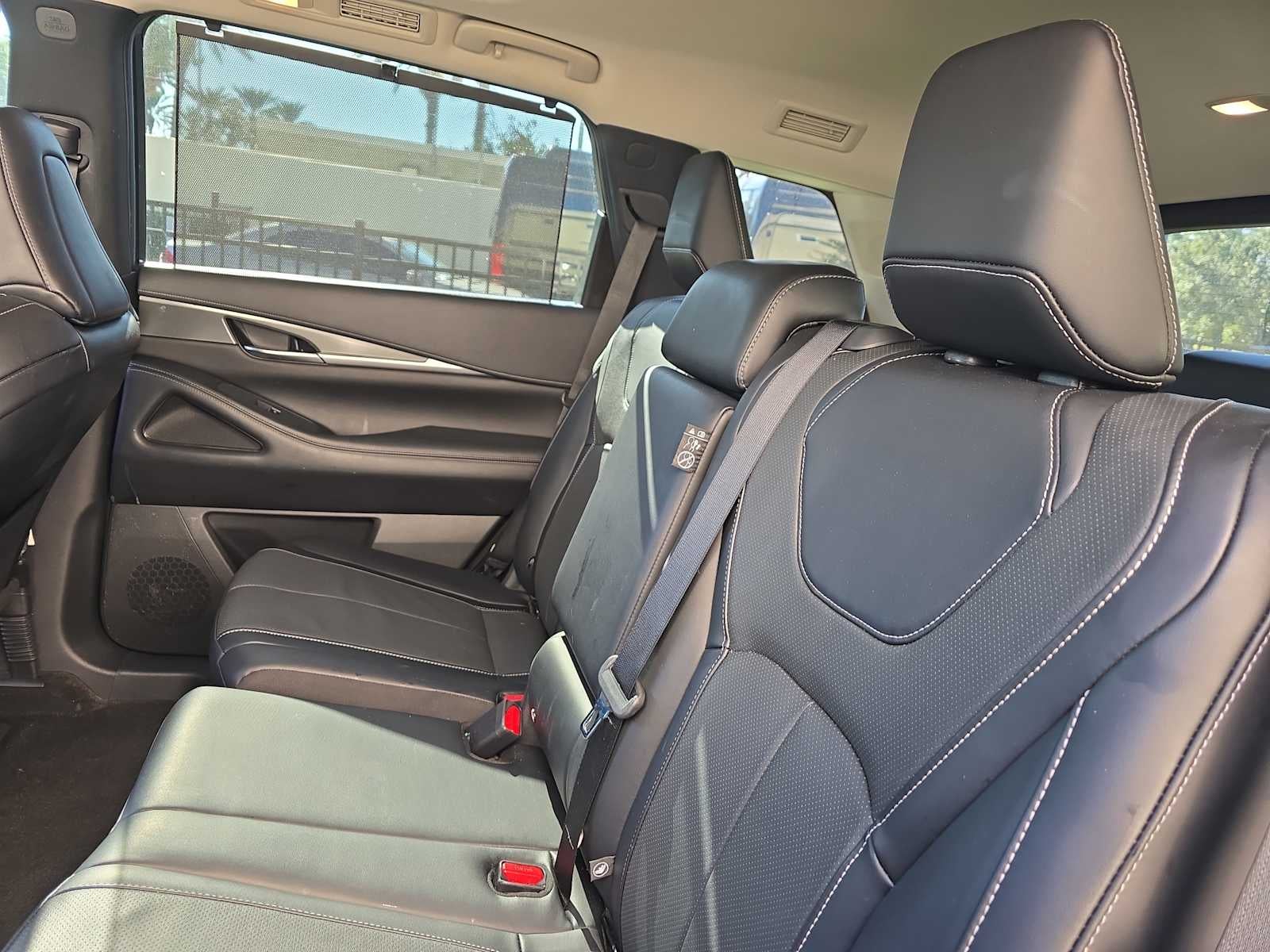 2023 INFINITI QX60 LUXE