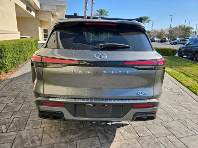 2023 INFINITI QX60 LUXE