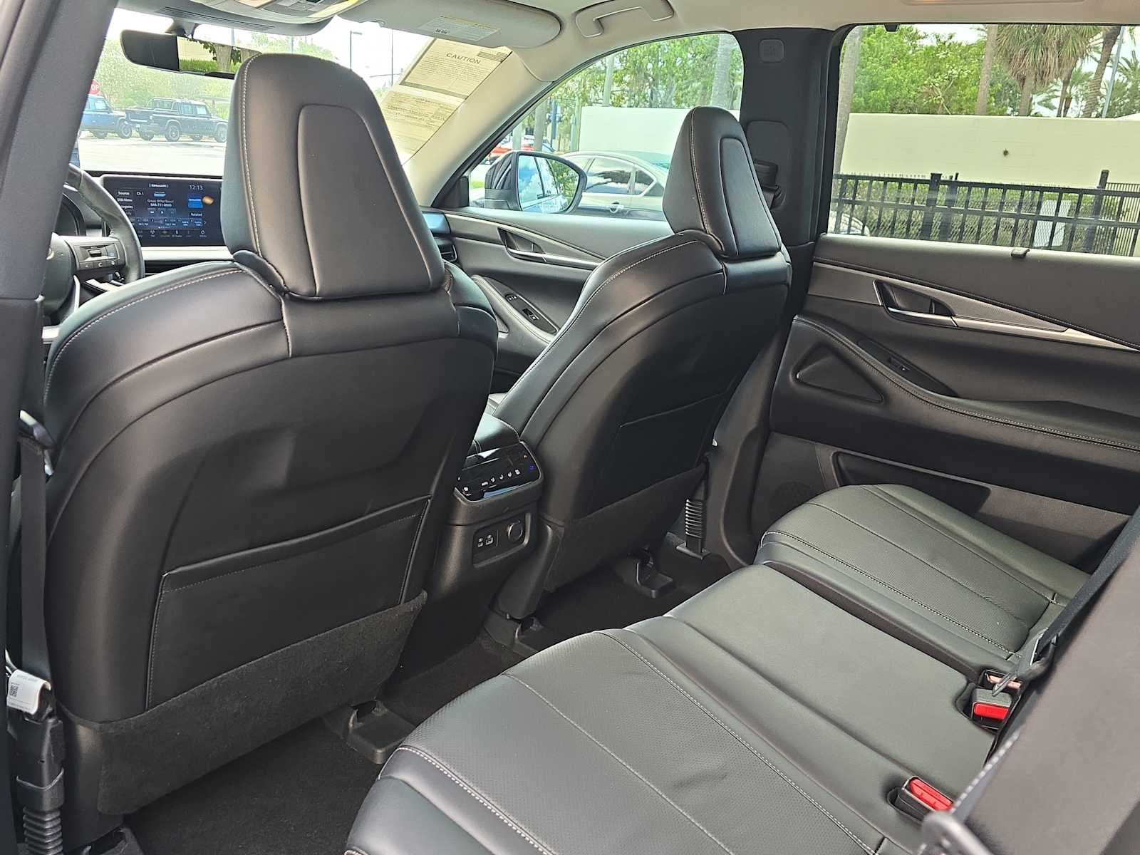 2023 INFINITI QX60 LUXE