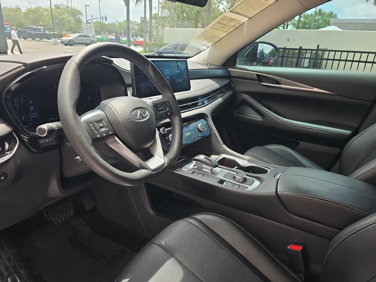 2023 INFINITI QX60 LUXE