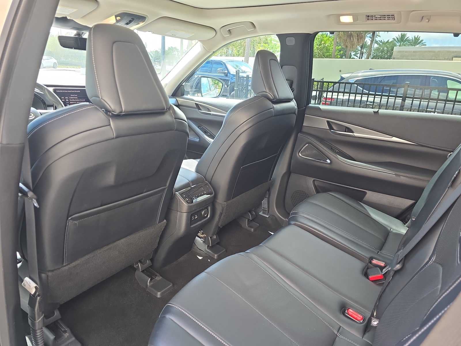 2023 INFINITI QX60 LUXE