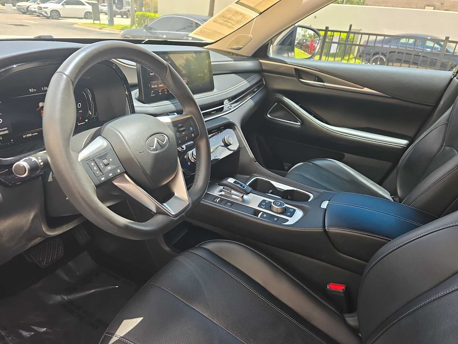 2023 INFINITI QX60 LUXE