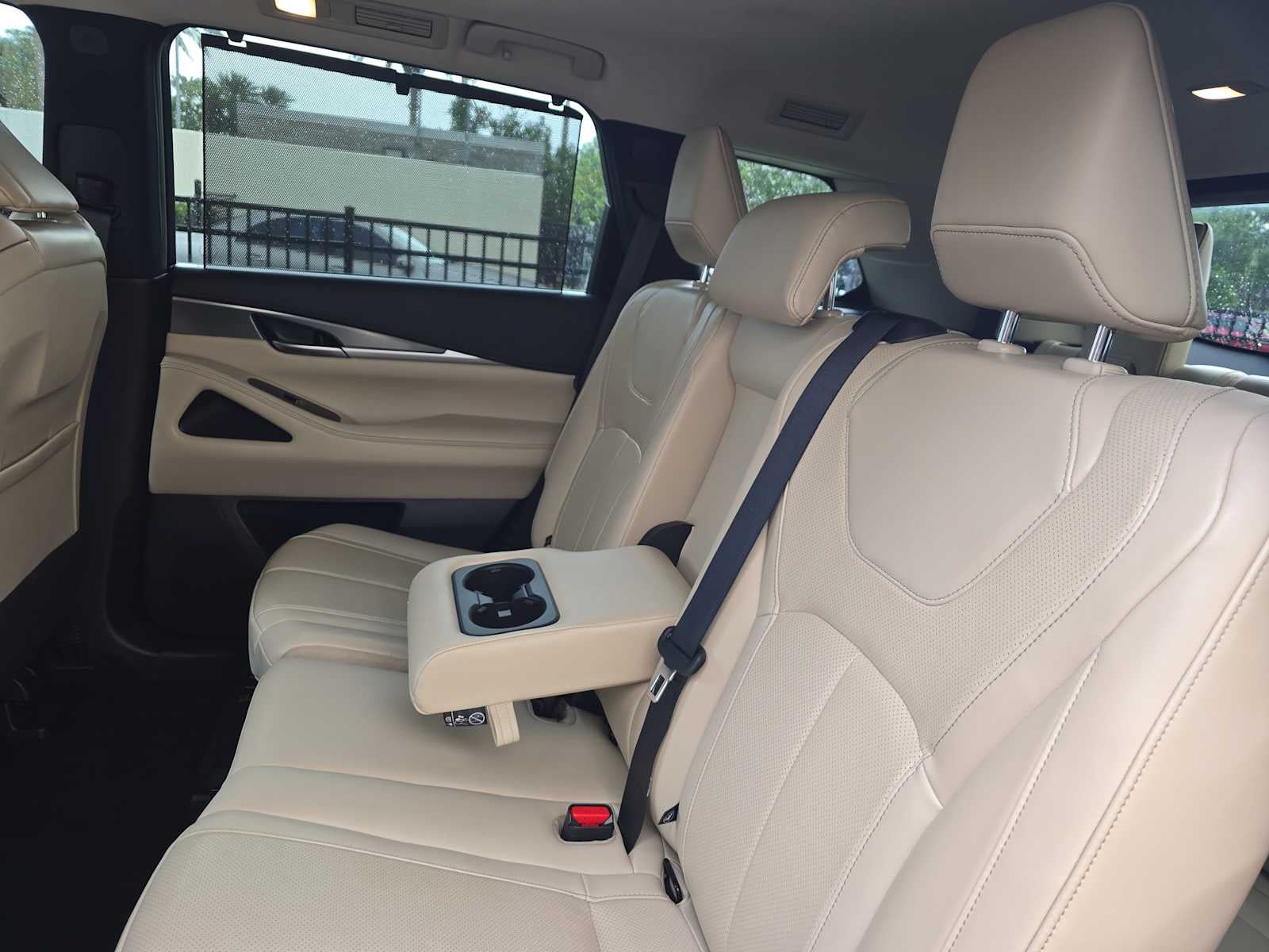 2022 INFINITI QX60 LUXE