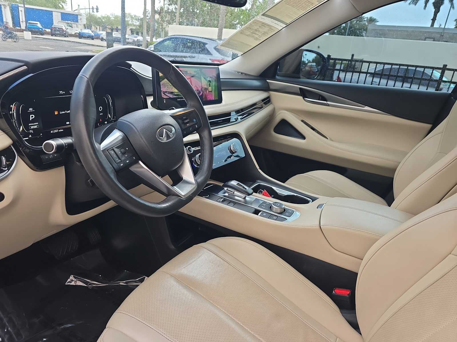 2022 INFINITI QX60 LUXE