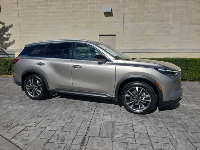 2023 INFINITI QX60 LUXE
