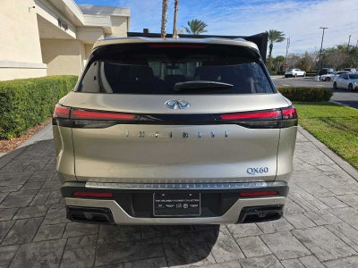 2023 INFINITI QX60 LUXE