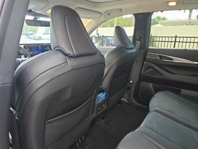 2023 INFINITI QX60 LUXE