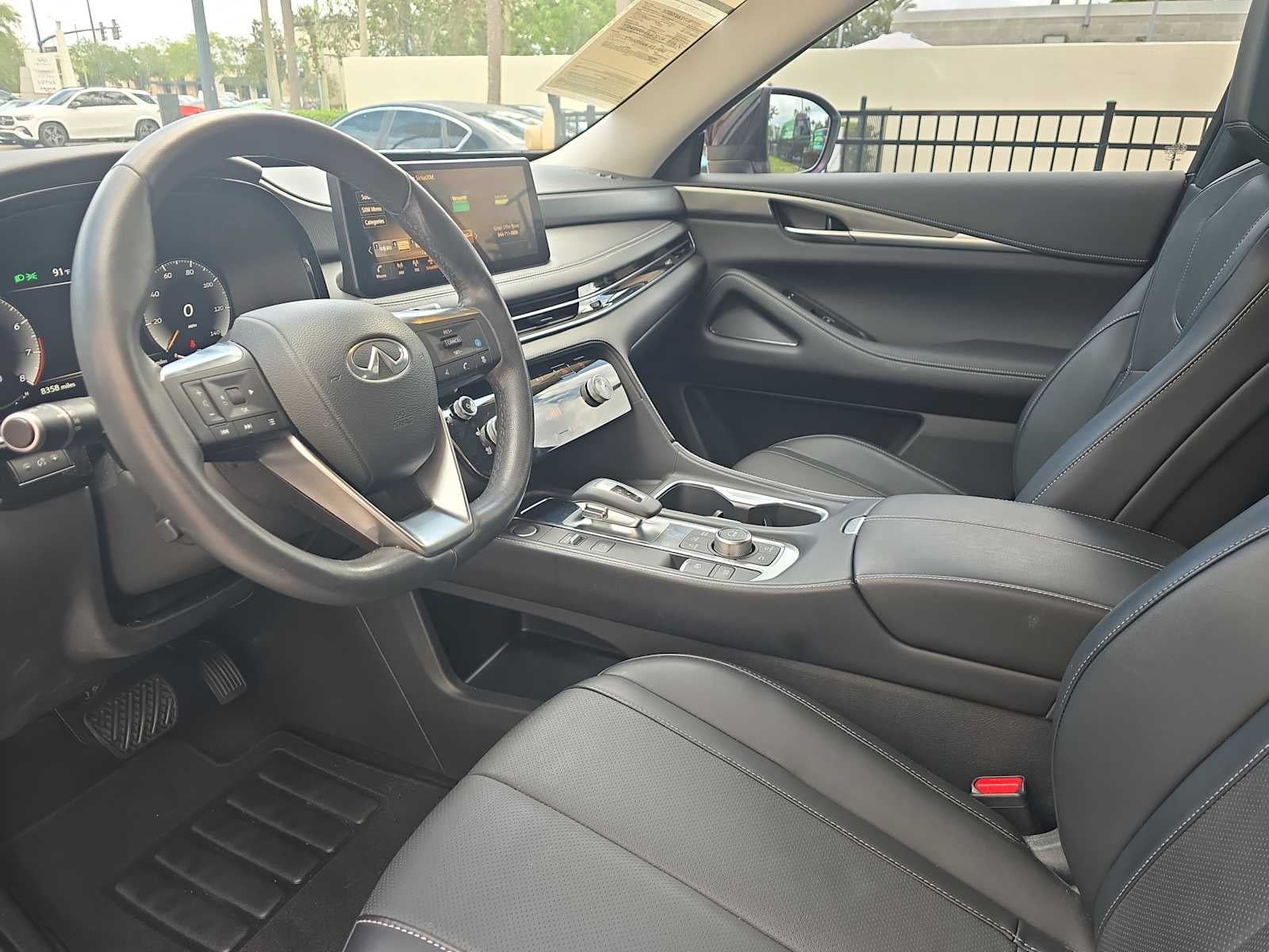 2023 INFINITI QX60 LUXE