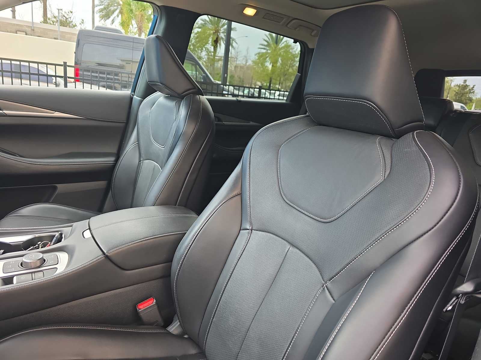 2024 INFINITI QX60 LUXE