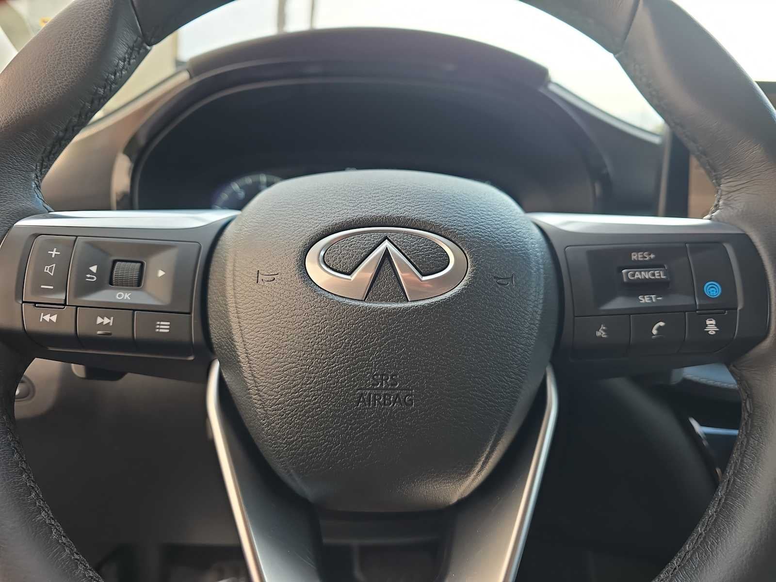 2024 INFINITI QX60 LUXE