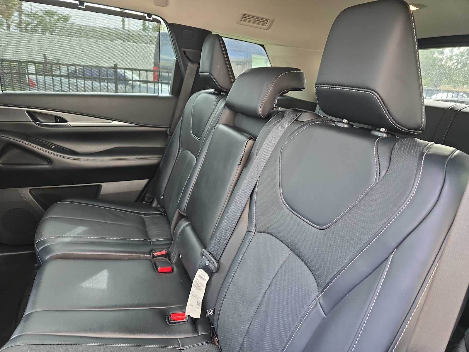 2023 INFINITI QX60 LUXE