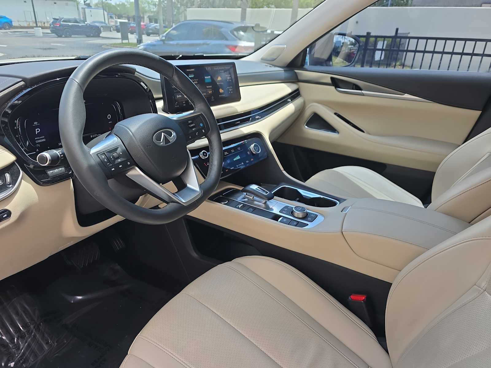 2023 INFINITI QX60 LUXE