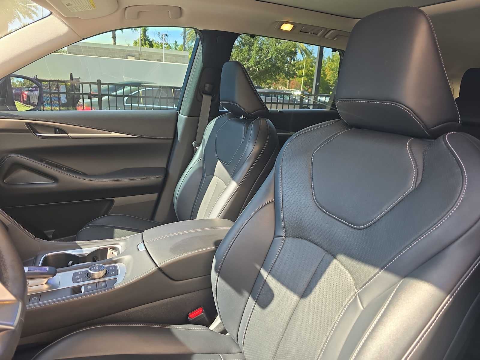 2023 INFINITI QX60 LUXE