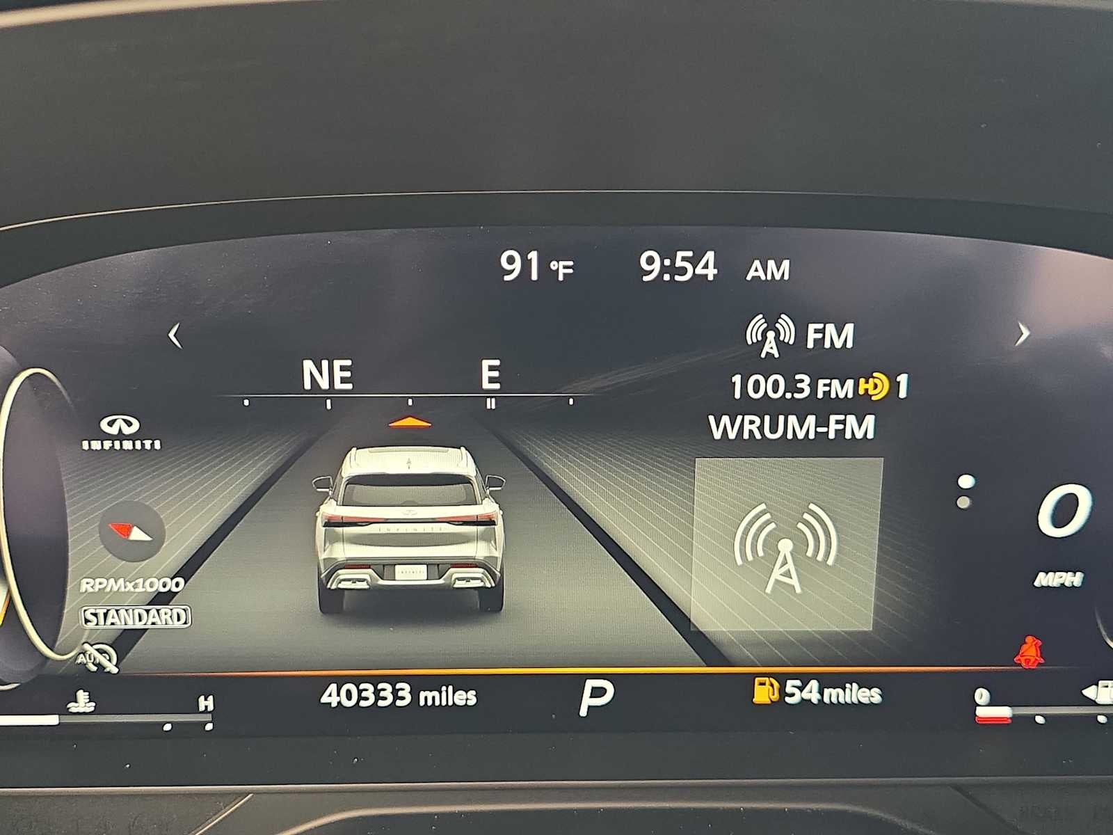 2023 INFINITI QX60 LUXE