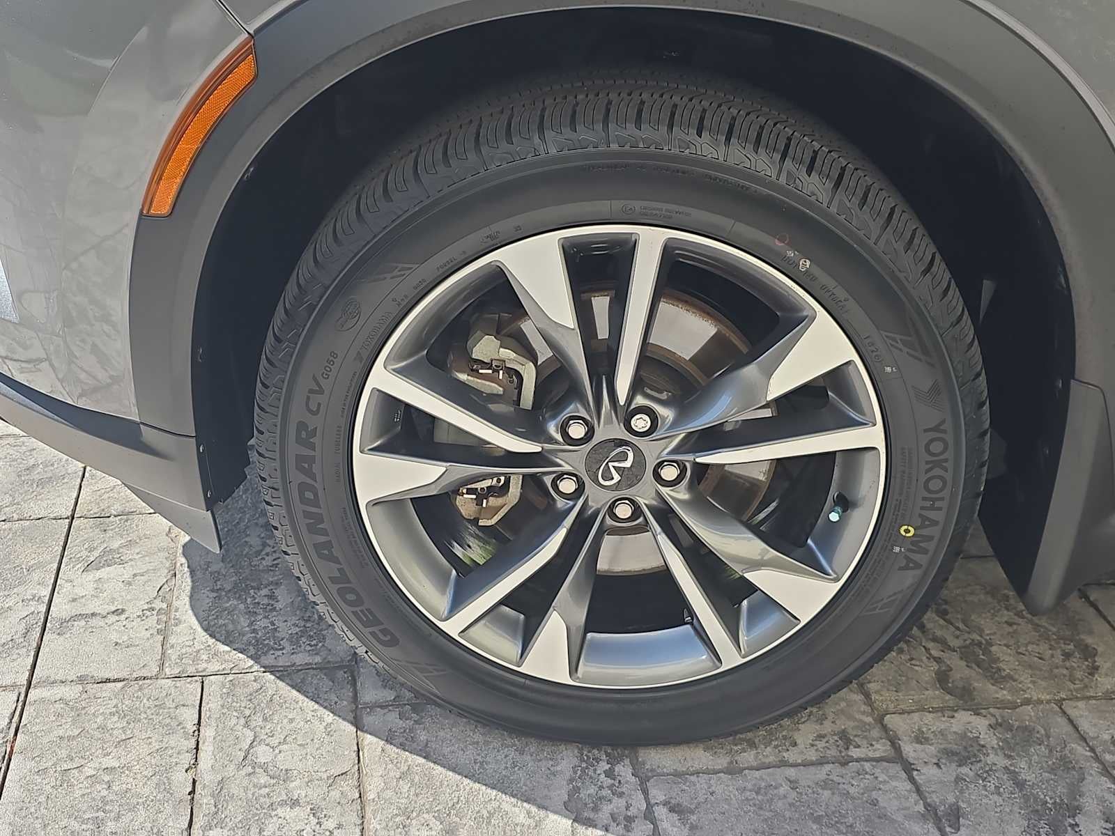 2023 INFINITI QX60 LUXE