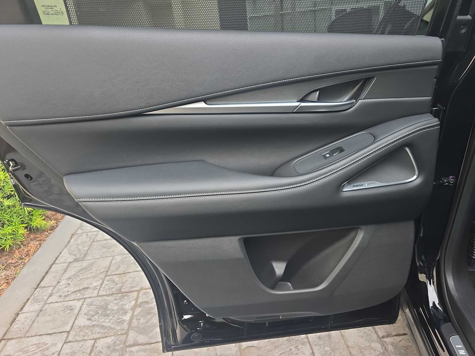 2024 INFINITI QX60 LUXE
