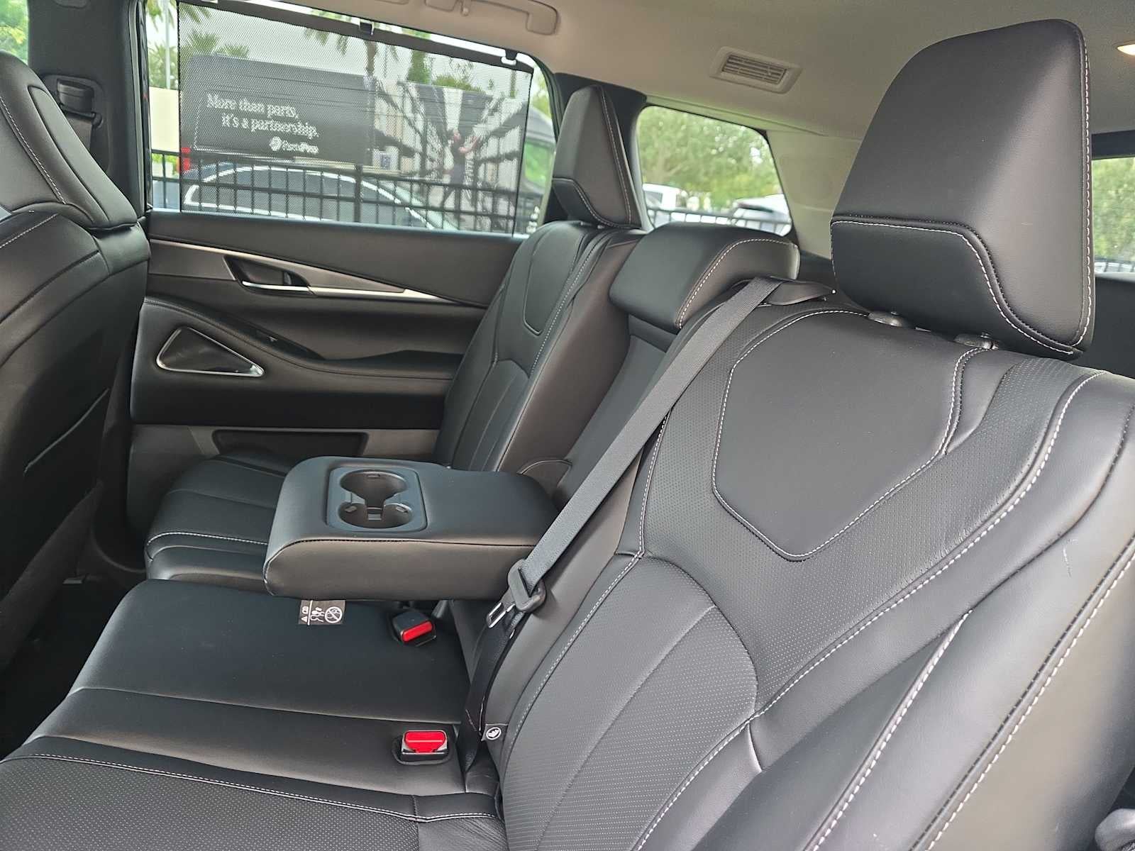 2024 INFINITI QX60 LUXE