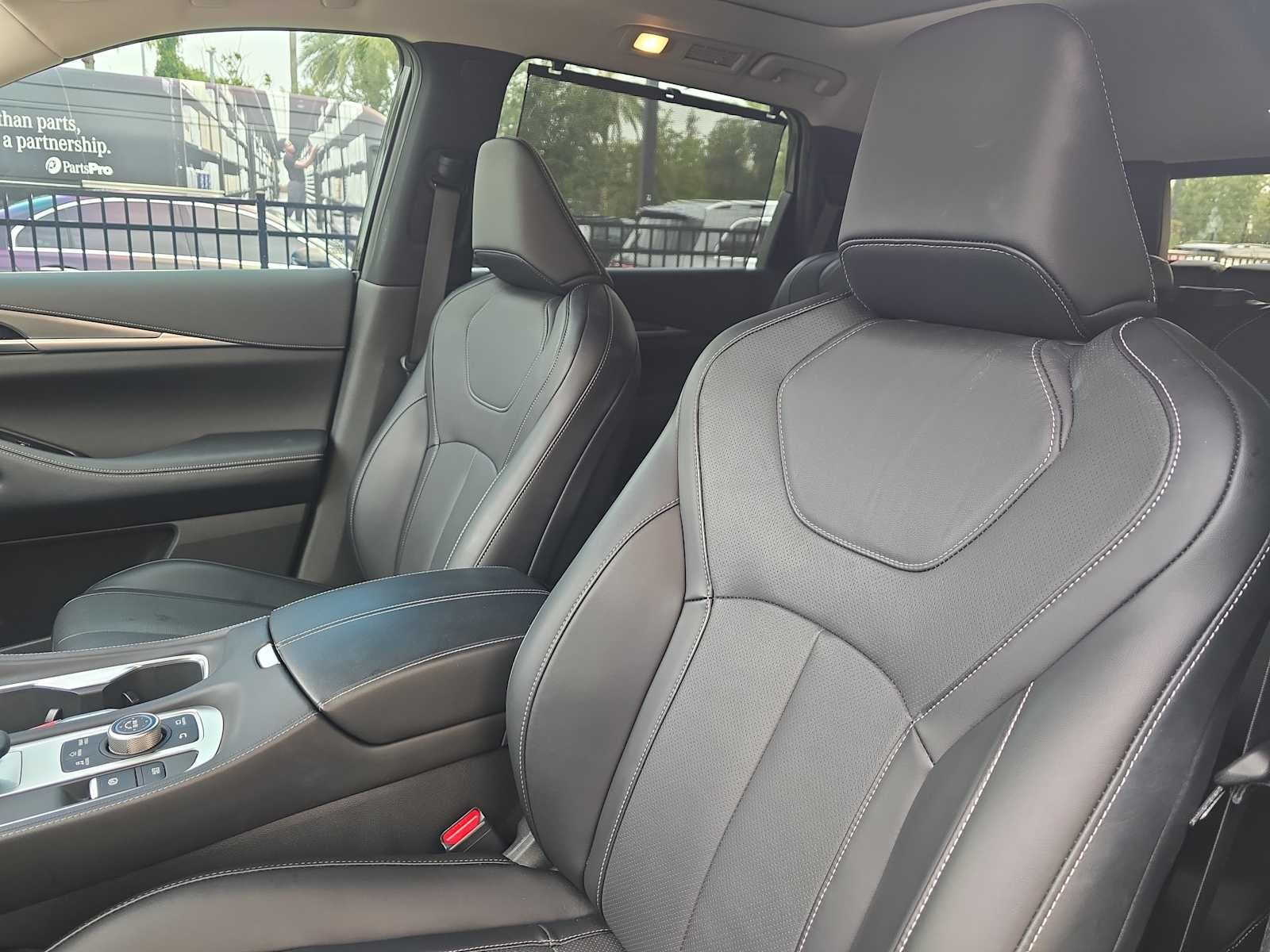 2024 INFINITI QX60 LUXE