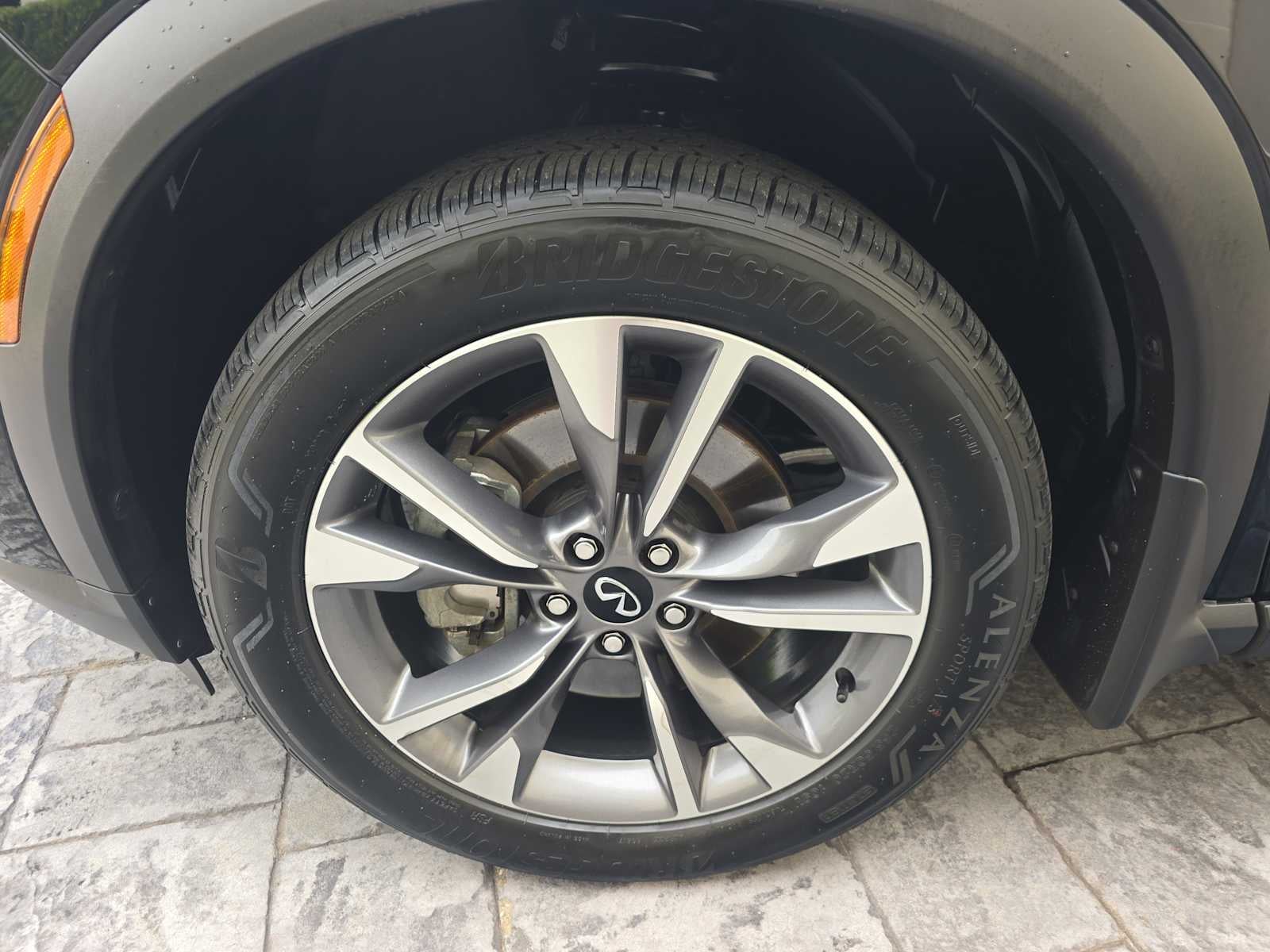 2024 INFINITI QX60 LUXE