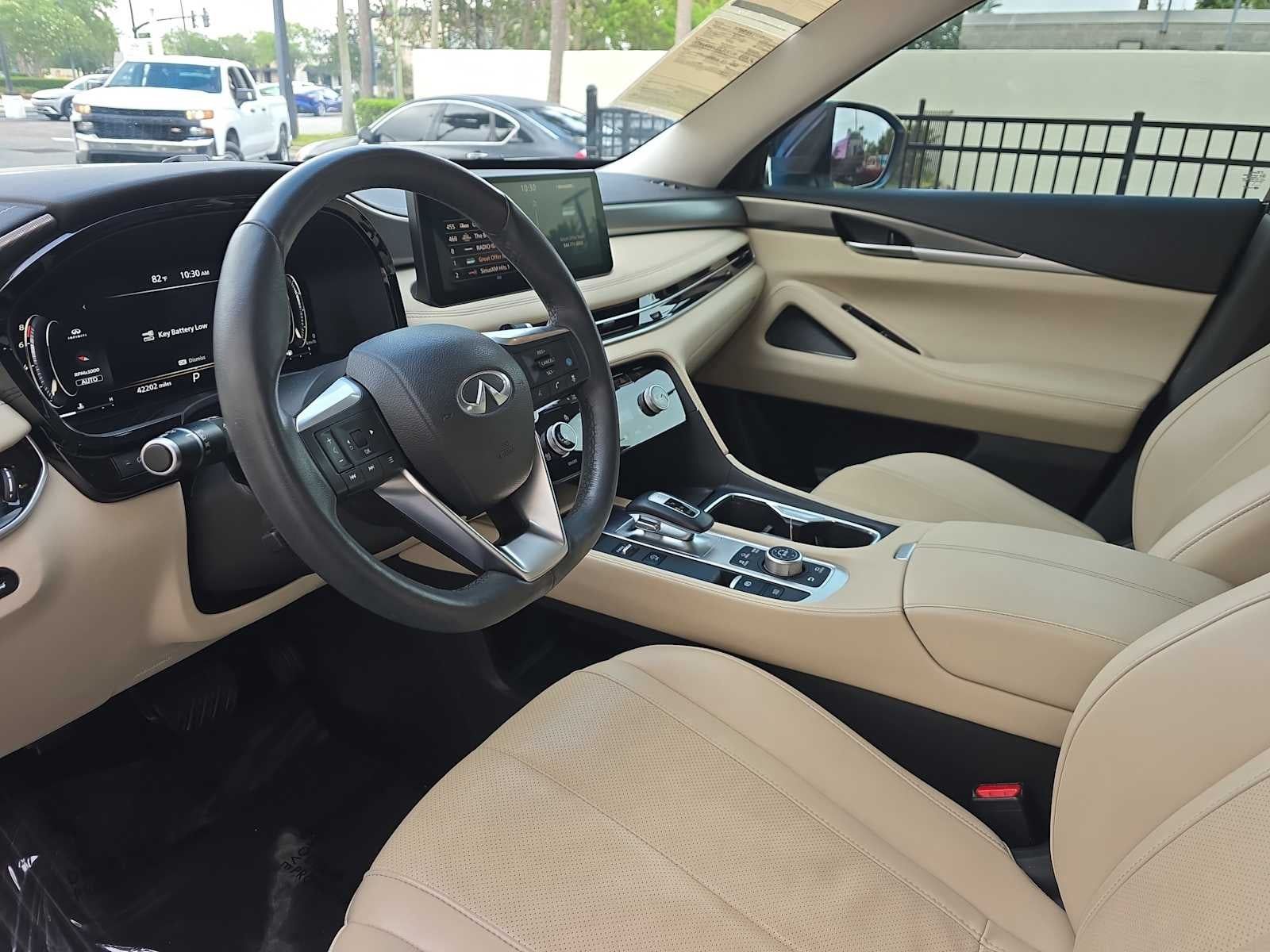 2023 INFINITI QX60 LUXE