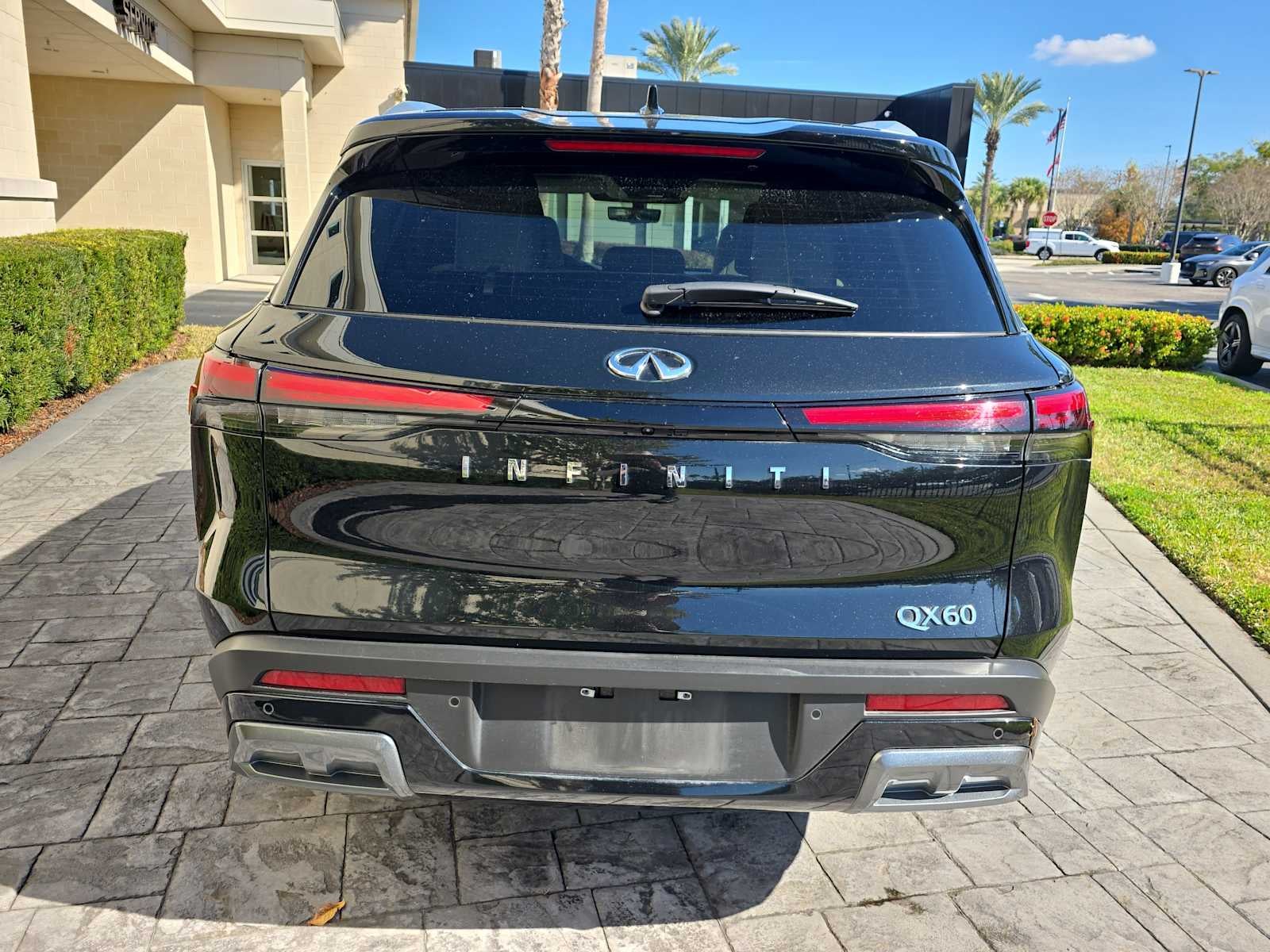 2023 INFINITI QX60 SENSORY