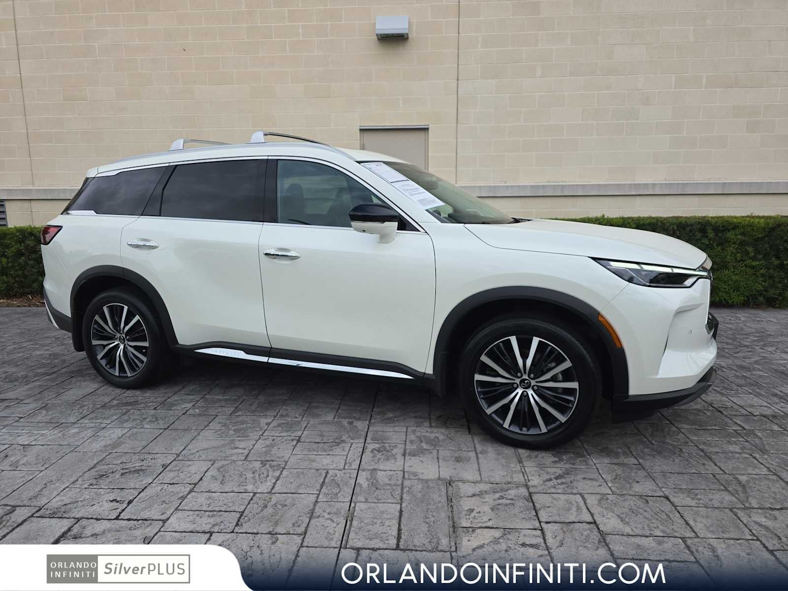 2023 INFINITI QX60 SENSORY