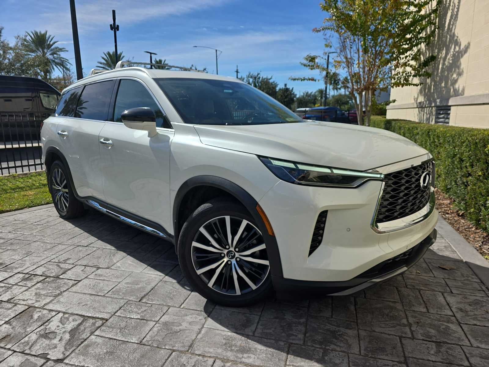 2024 INFINITI QX60 SENSORY